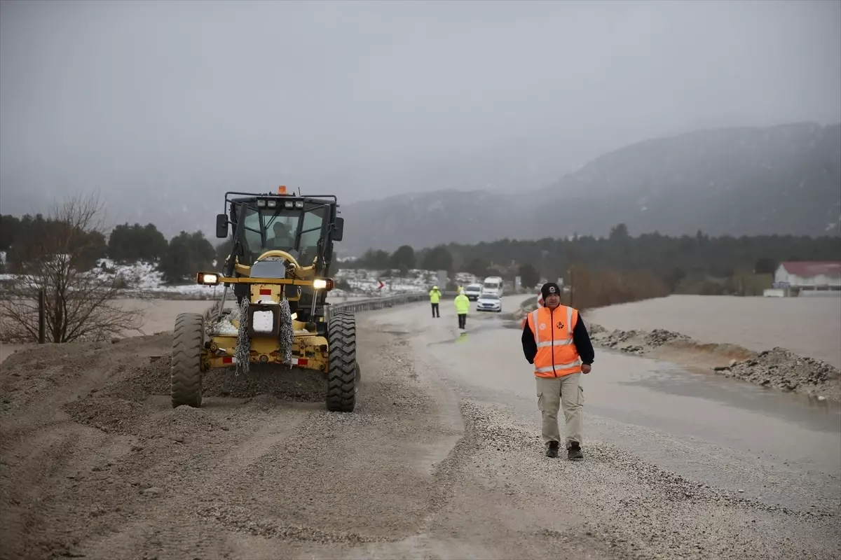 Наводнение на дороге Фетхие-Анталья