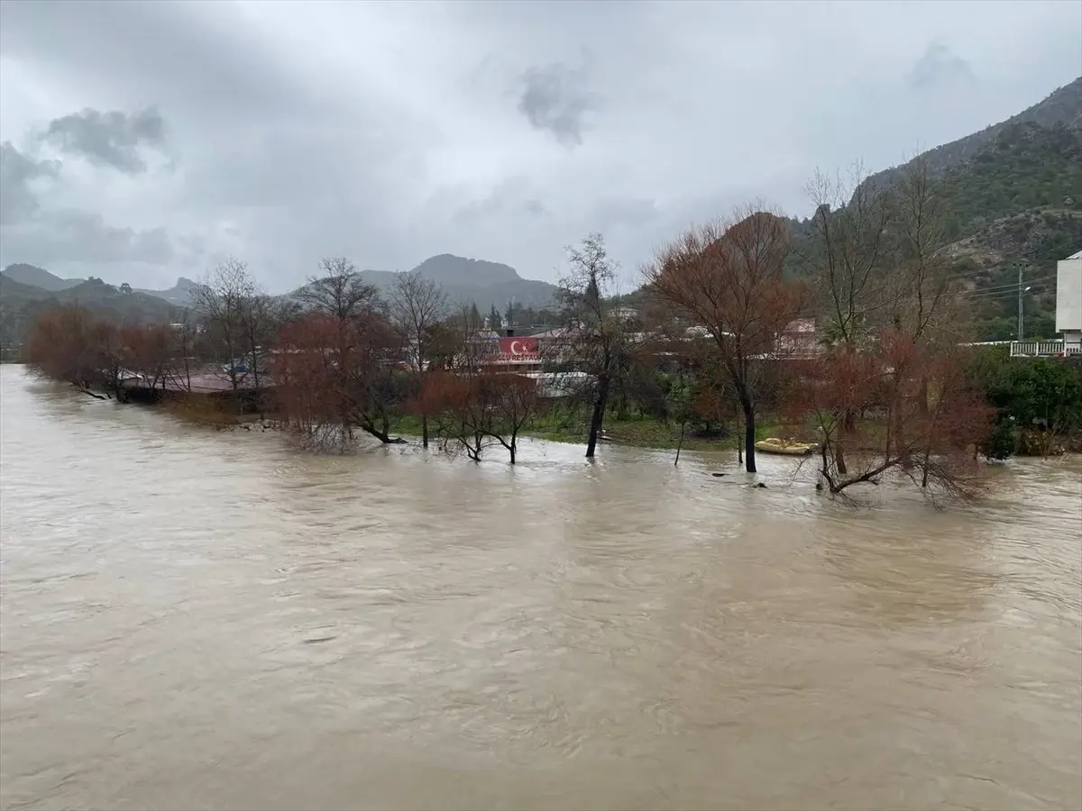 Ливни и наводнение в Анталье